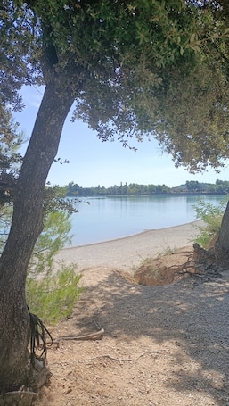 Beach. Luberon Center, Limonite Duplex 45 m² with Pool