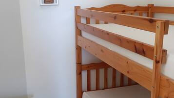 1 chambre, fer et planche Ă repasser, Wi-Fi, draps fournis