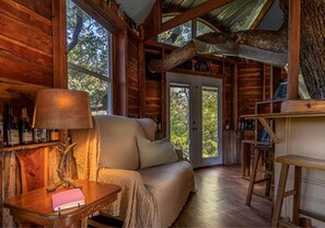 Interior - Tree House Rental with Private Pool in Celeste, for Glamping Adventures in Texas (Celeste)