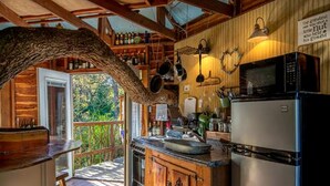 Unclassified image, 2 of 8, button - Tree House Rental with Private Pool in Celeste, for Glamping Adventures in Texas (Celeste)