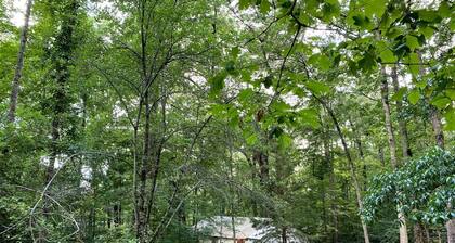 Glamping at Paradise Point in Signal Mountain, TN