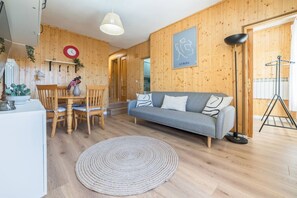 TV - Sierra Nevada Ski Slope Lodge – Free Parking (Sierra Nevada)