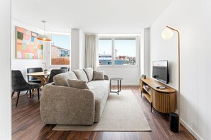 Smart TV - Ceuta Flat | Charming Balcony Over Porto Rooftops (Porto)