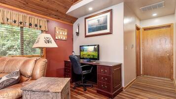 TV, fireplace