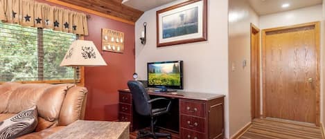 TV, fireplace