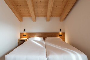 Superior Apartment, 1 Bedroom, Terrace | Cribs/infant beds, free WiFi, bed sheets - Chalet Layla by Original Galli (Livigno)