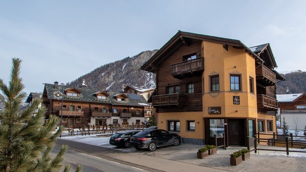 Front of property - Chalet Layla by Original Galli (Livigno)