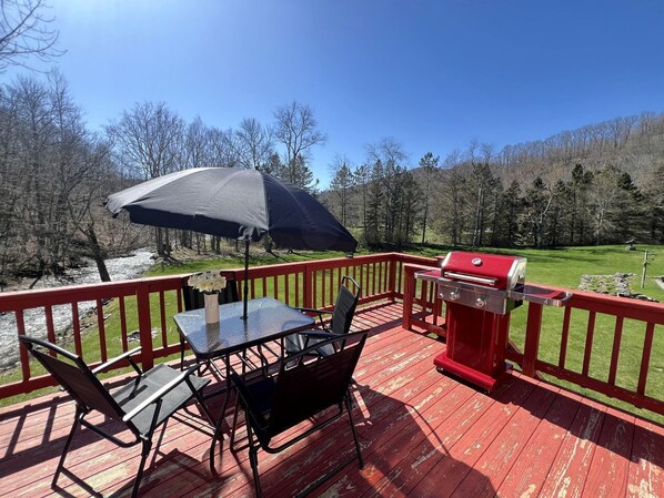 屋外ダイニングエリア