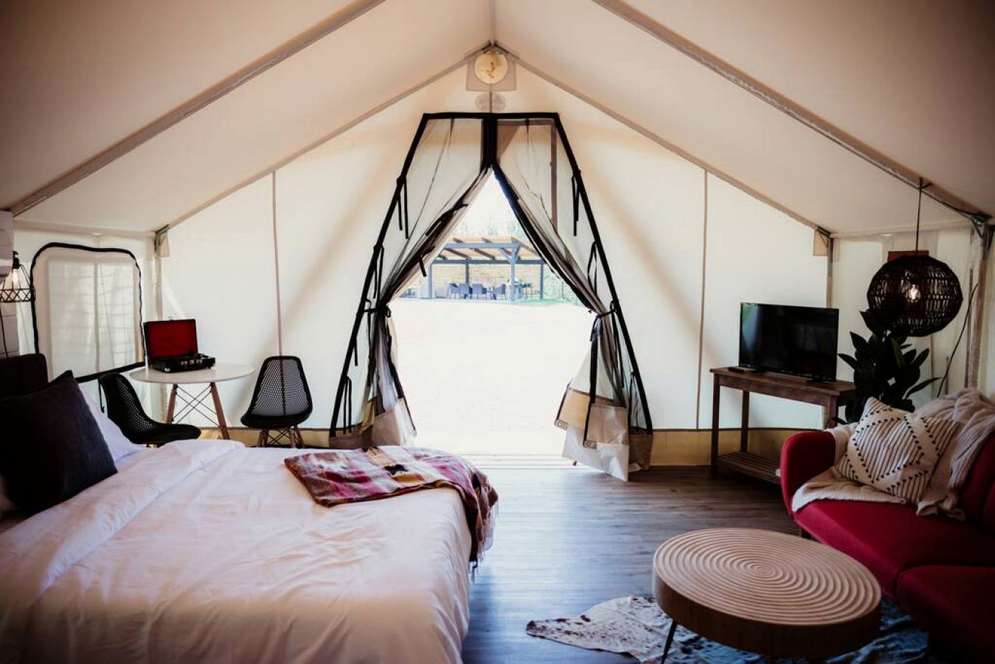 1 slaapkamer, een bureau, wifi, beddengoed