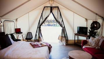 1 slaapkamer, een bureau, wifi, beddengoed