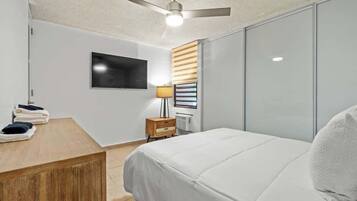 2 bedrooms, iron/ironing board, travel crib, free WiFi