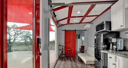 Wonderful Secluded Container in Fredericksburg, Texas