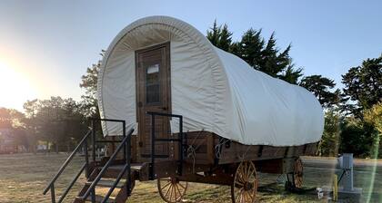 Cozy Covered Wagon for a Unique Glamping Experience in Beaumont, Kansas