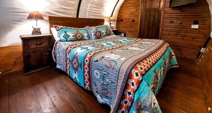 Cozy Covered Wagon for a Unique Glamping Experience in Beaumont, Kansas