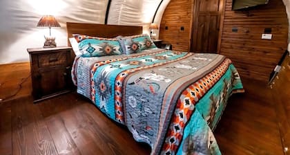 Cozy Covered Wagon for a Unique Glamping Experience in Beaumont, Kansas