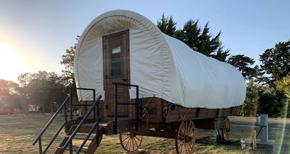Cozy Covered Wagon for a Unique Glamping Experience in Beaumont, Kansas