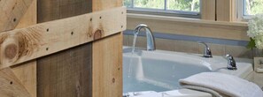 Hair dryer, towels, soap, shampoo - Perfect Couples' Getaway at Cozy Bed and Breakfast in Warren, Vermont (Warren)