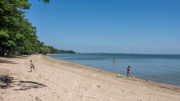 In Strandnähe, Segeln, Kajakfahren, Angeln