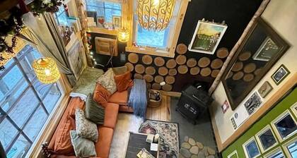 Cozy Treehouse with Sauna in Hardwick, VT