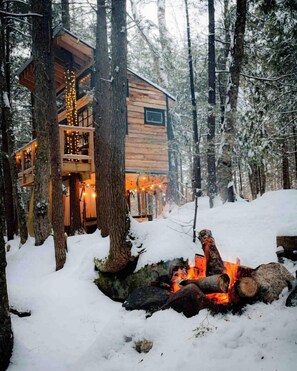 المنطقة المحيطة بالمنشأة