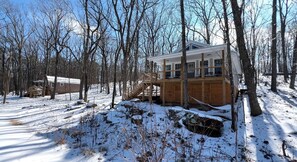 Exterior - Idilic Cozy Rustic Cabin in Fort Payne, Alabama (Fort Payne)