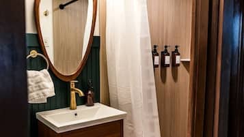 Toallas, jabón, shampoo