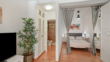 Fer et planche Ă repasser, Wi-Fi, draps fournis