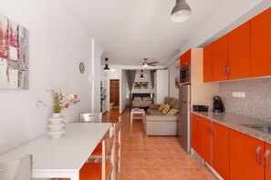 Interior - Vacation Studio 'Estrella' with Mountain View, Wi-Fi and Air Conditioning (Puerto de Mogán)