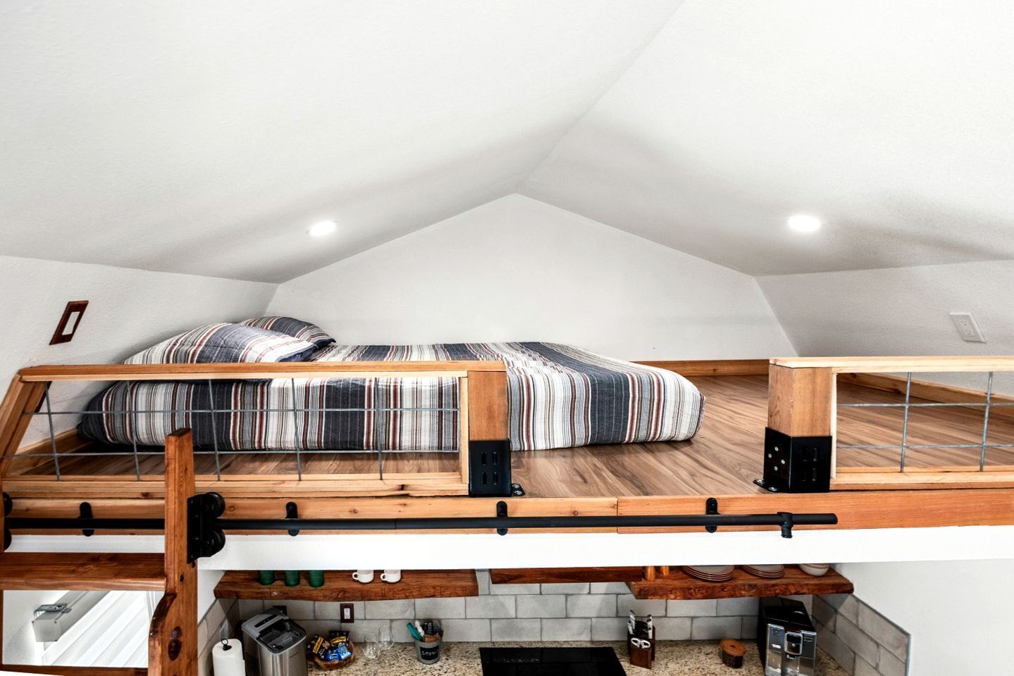 2 Schlafzimmer, Schreibtisch, Bügeleisen/Bügelbrett, Reisekinderbett
