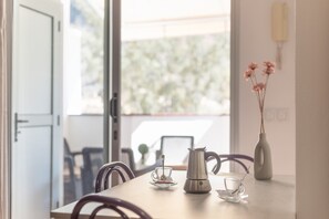 Dining - Vacation Studio 'Vv Faro' with Mountain View, Wi-Fi and Air Conditioning (Puerto de Mogán)