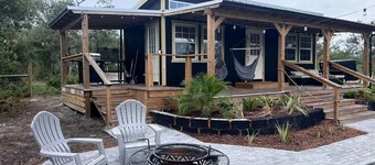 Off-Grid, Lakeside Tiny Home in Punta Gorda, Florida, Perfect for a Weekend Getaway