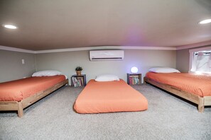 2 quartos, ferros/tábuas de passar roupa, Wi-Fi, roupa de cama
