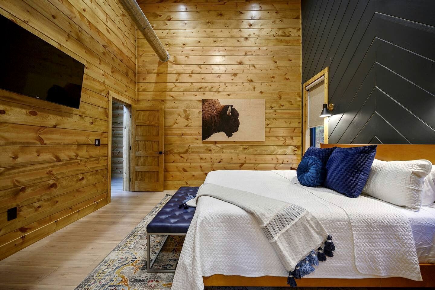 4 bedrooms, WiFi, bed sheets