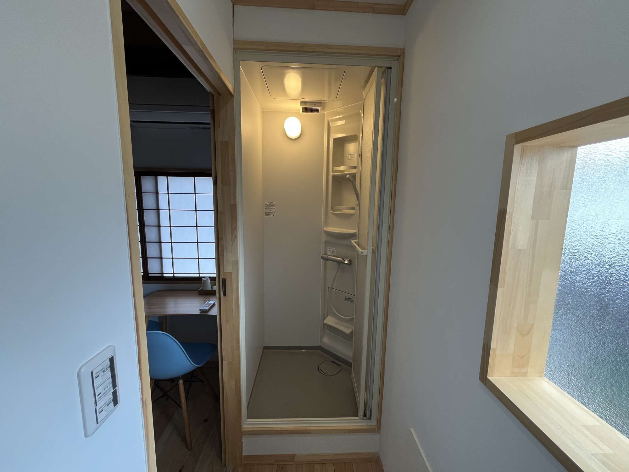 ヘアドライヤー、タオル