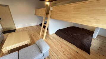 1 bedroom, desk, WiFi, bed sheets