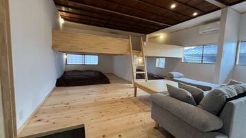 1 bedroom, desk, WiFi, bed sheets