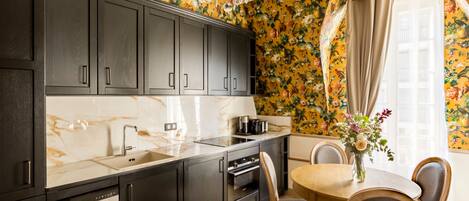 アパートメント | 専用キッチン | 冷蔵庫、電子レンジ、オーブン、コンロ