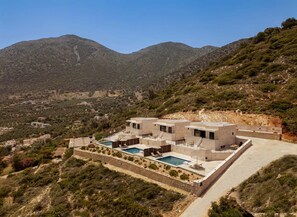 House | 3 bedrooms, soundproofing - Brikis Villas - With 3 Private Pools (Mylopotamos)