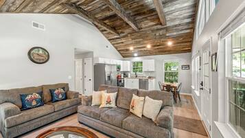 TV, fireplace, DVD player