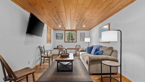 Smart TV, books - Stepaway Vacation Rentals-Sayner at It's finest! (Sayner)