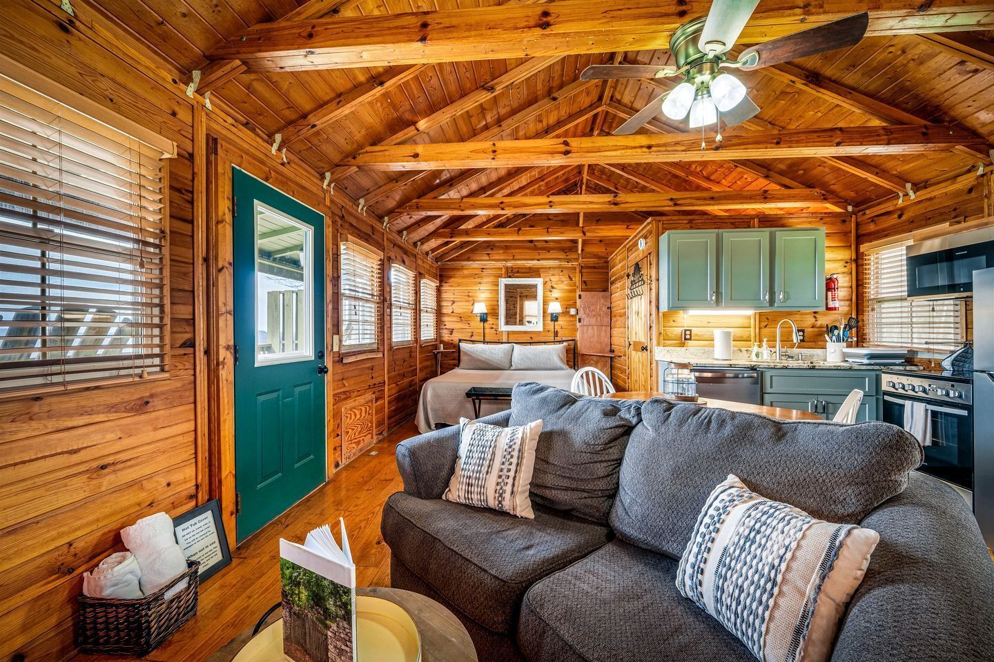 Fernseher, Kamin