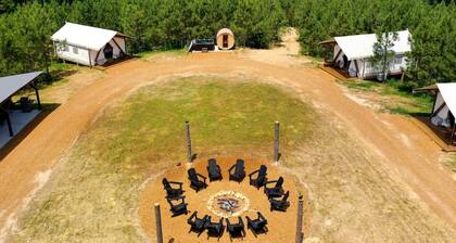 Deluxe Safari Tent with Indoor Jacuzzi in Kentucky