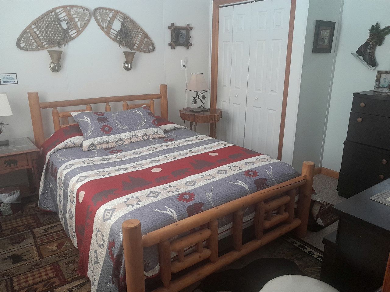 1 bedroom, desk, WiFi, bed sheets