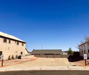 Unclassified image, 5 of 25, button - Rustic Cottage Rental in Lake Powell, Arizona, Perfect for a Weekend Getaway (Page)