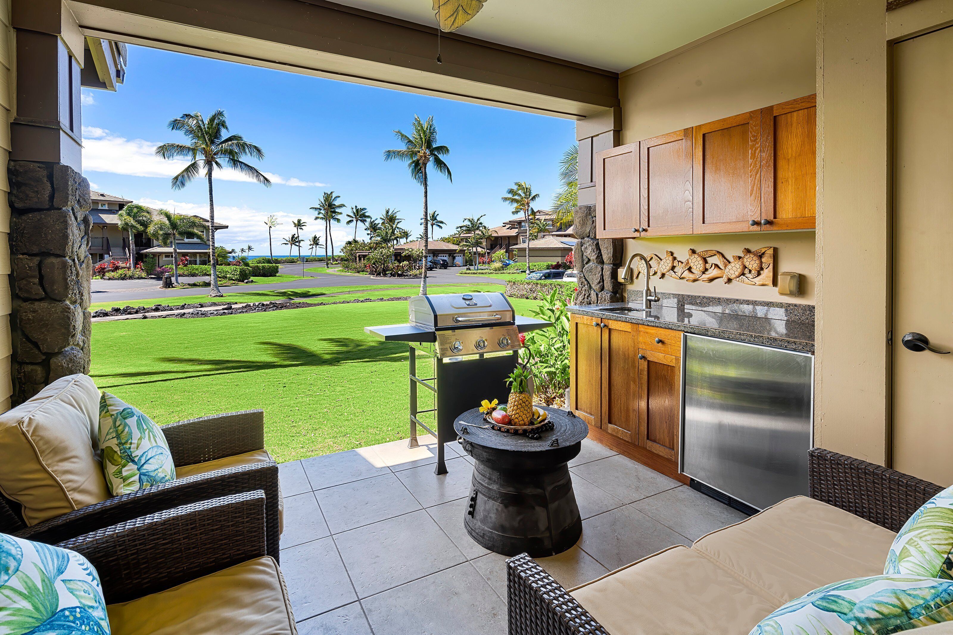 Condo, varias camas, lanai, vista parcial al océano (Halii Kai 16C) | Vista desde la habitación