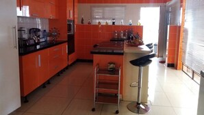 Loft, 5 Bedrooms, Smoking | Interior - Apelles Palace Guest House - Staycation (Gaborone)