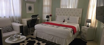 Apelles Palace Guest House - Staycation