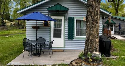 Delightful Secluded Cabin in Riverside, Wyoming