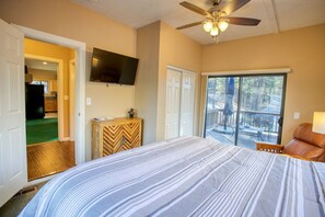 3 bedrooms, desk, WiFi, bed sheets - Incredible Log Cabin with Gorgeous Sights in Pinetop, Arizona (Pinetop)
