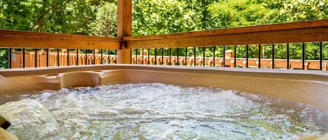 Baignoire à remous extérieure